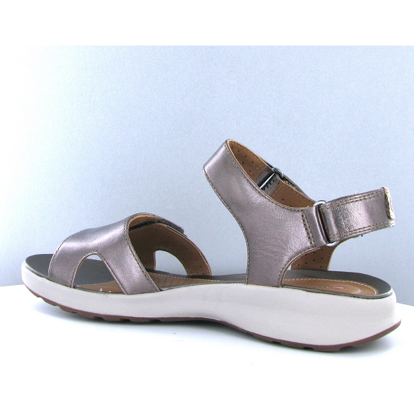 clarks adorn calm