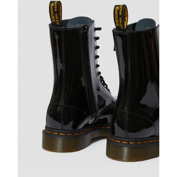 black patent lamper doc martens