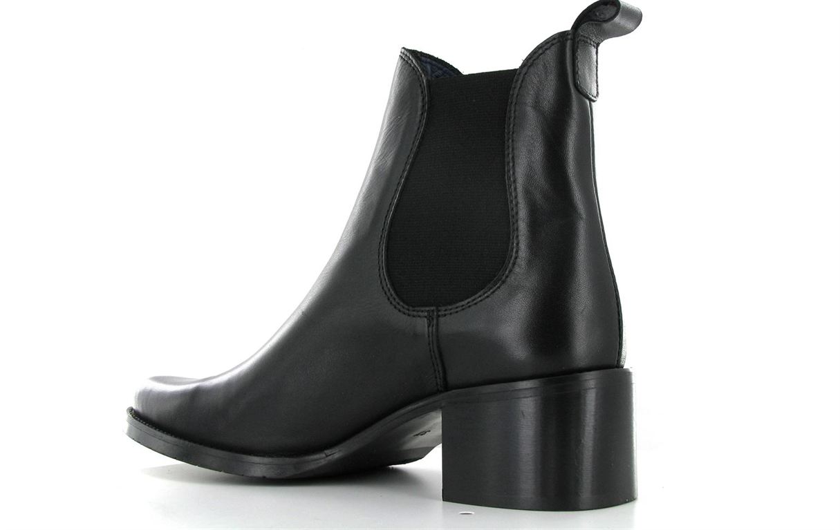 pinto di blu derbies