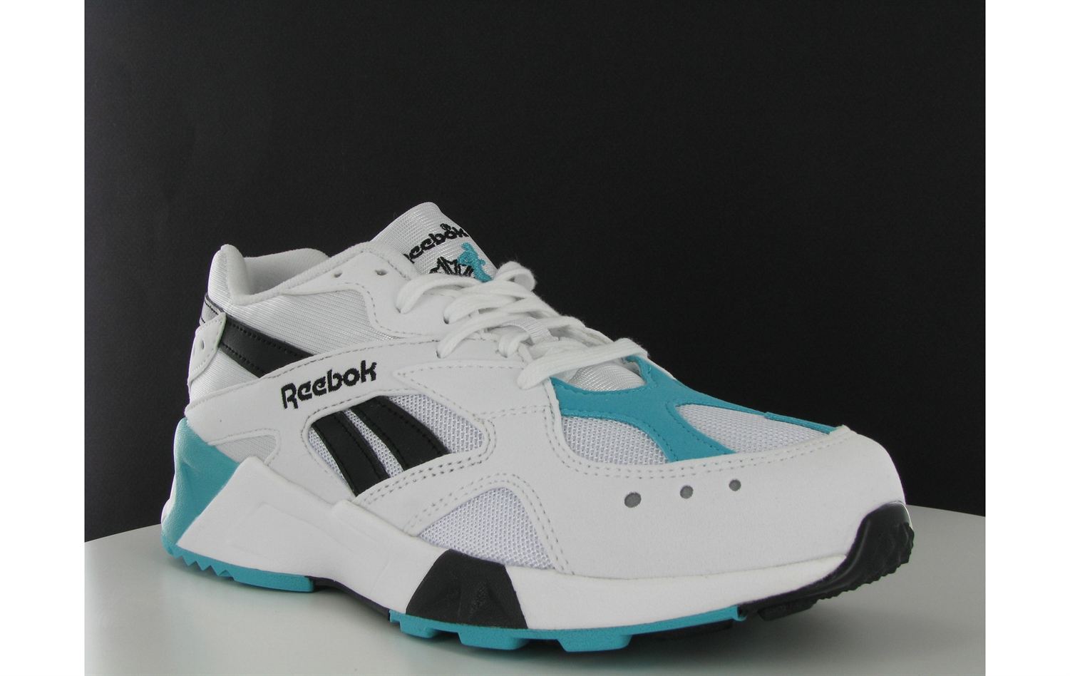 reebok aztrek white