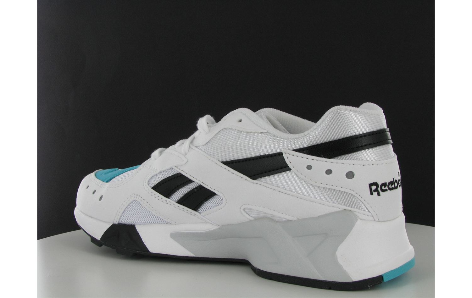 reebok aztrek white