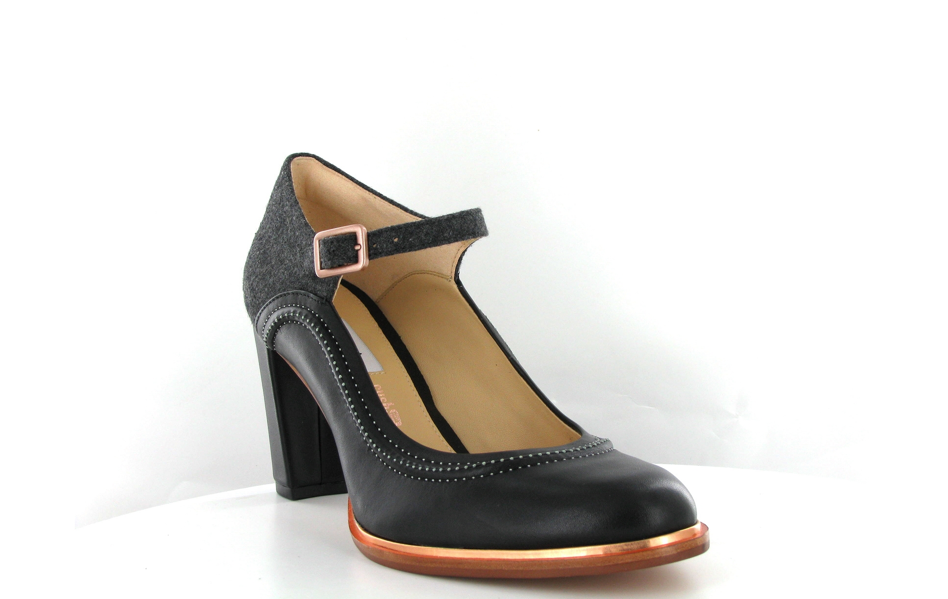 Clarks ellis mae noir