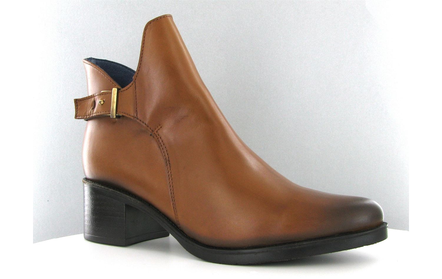 pinto di blu derbies