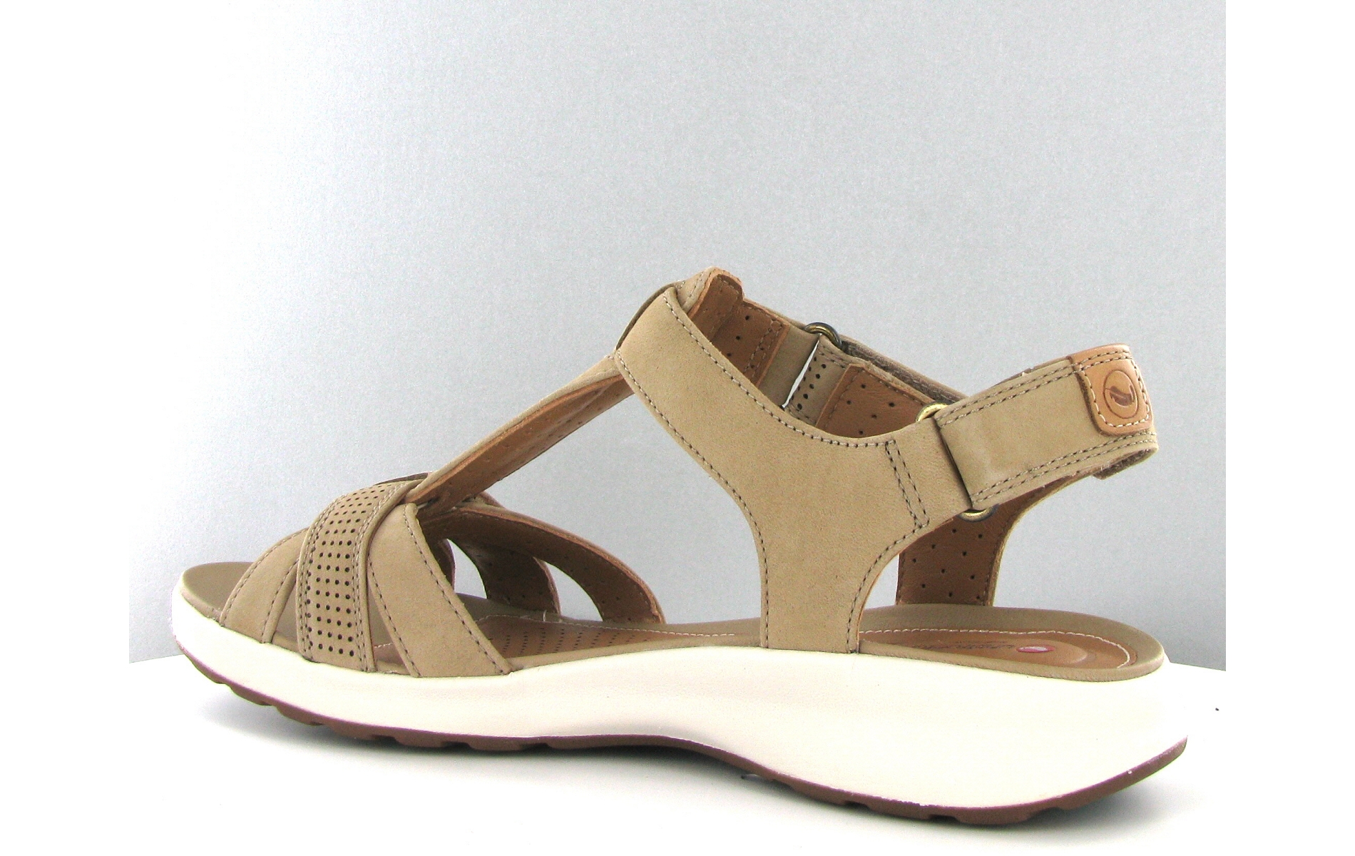 clarks un adorn vibe