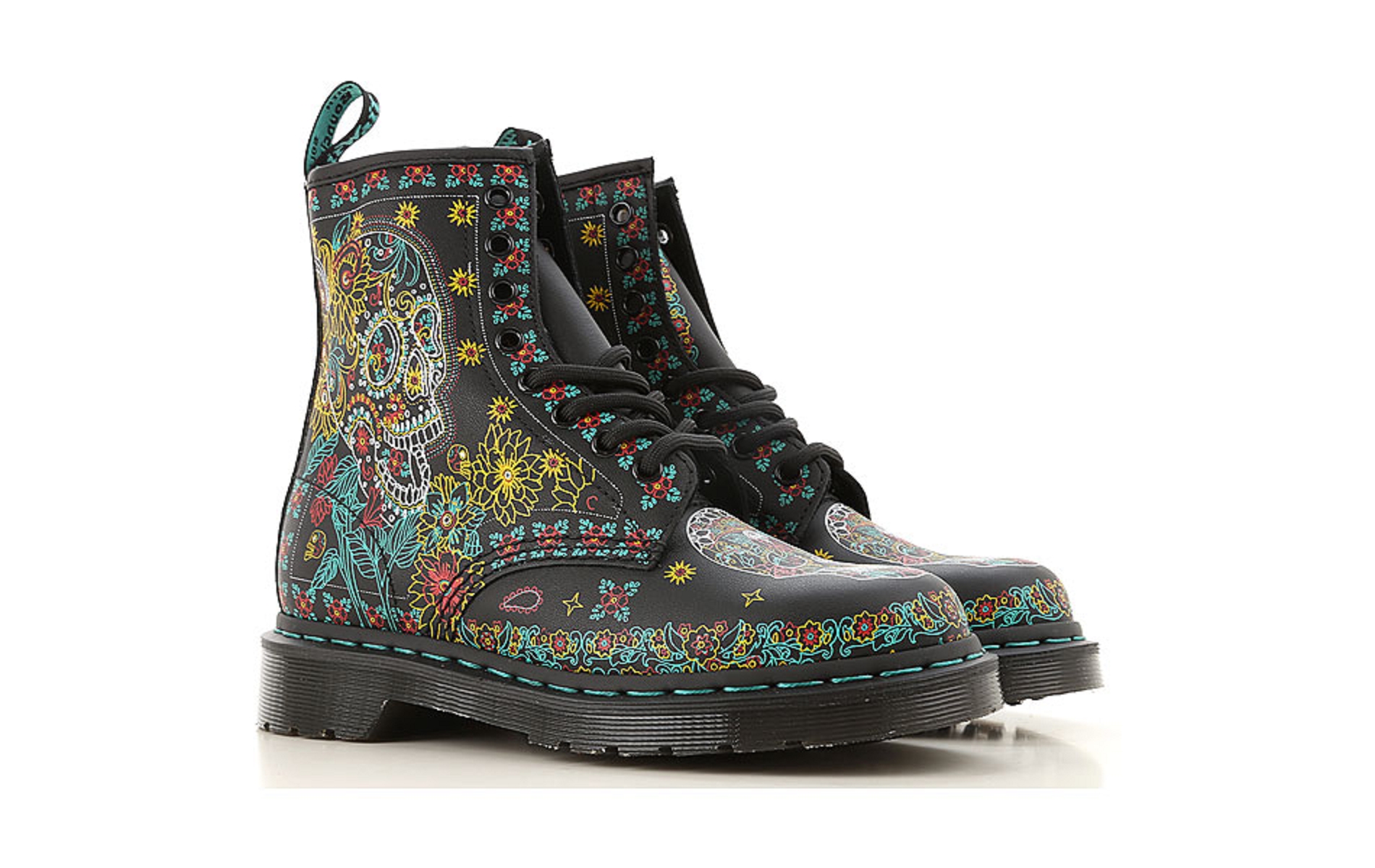 doc martens 1460 skull web