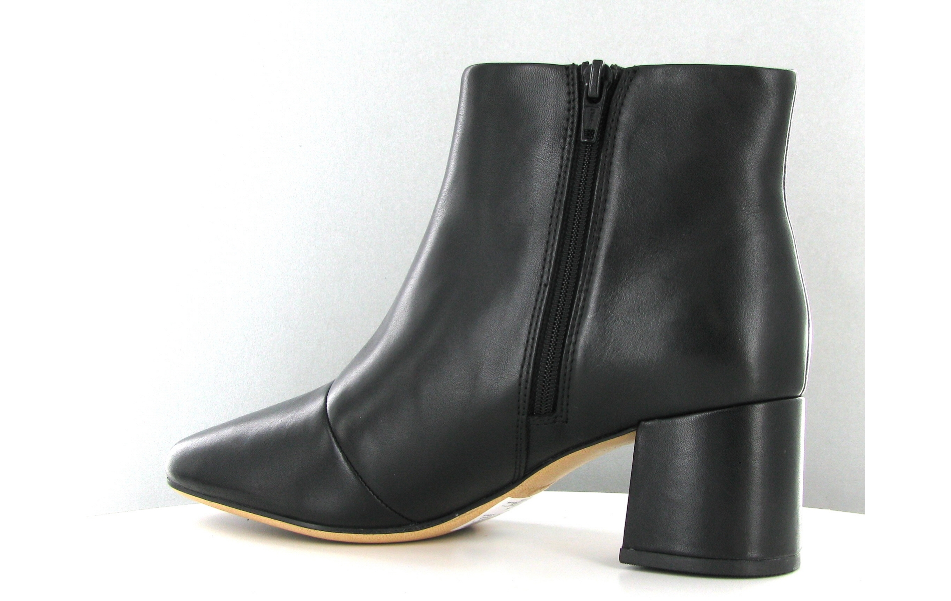 clarks sheer flora block heel boot