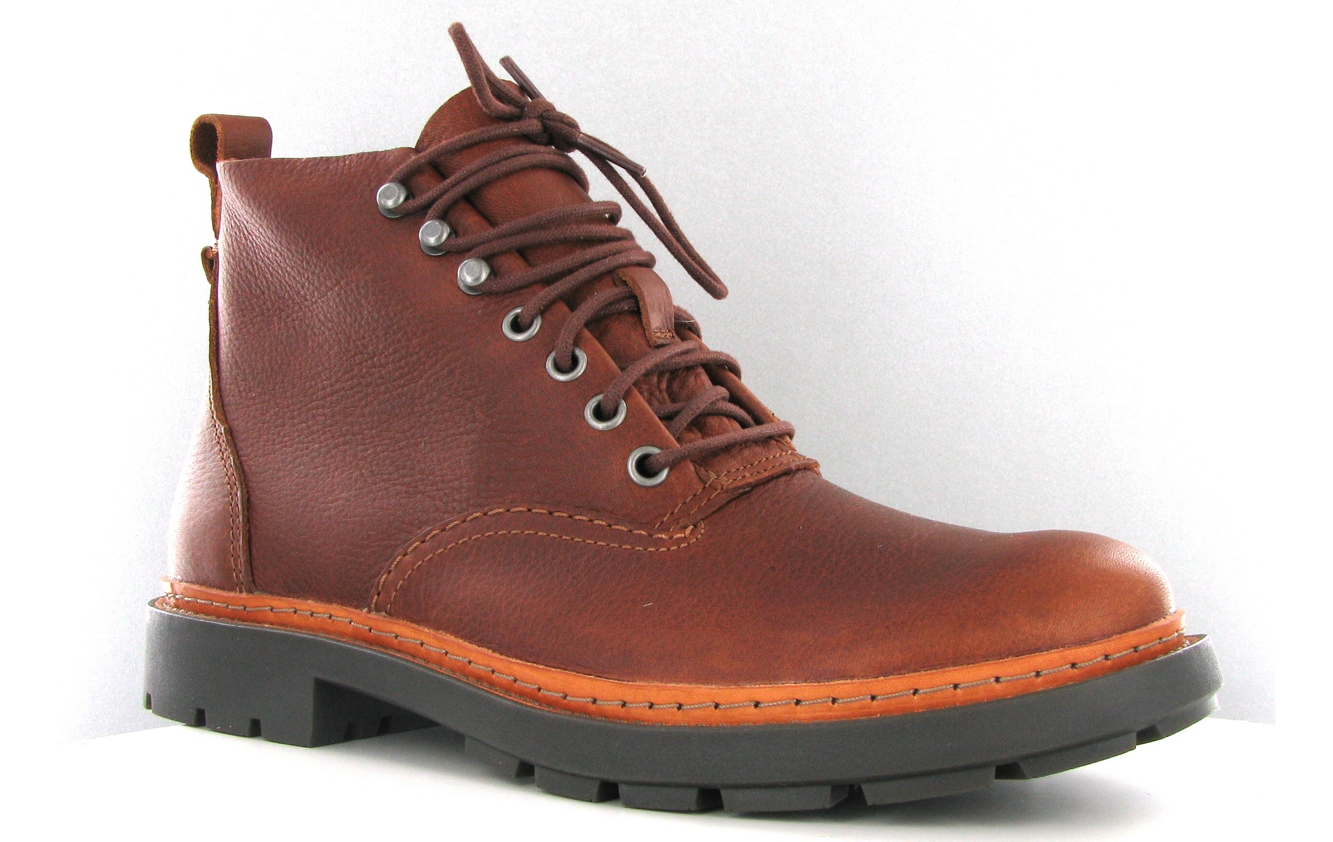clarks trace fall boots